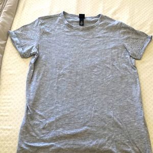 H & M Mens Cuffed T -Shirt Gently Worn